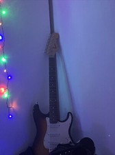 e gittare mit verstärker