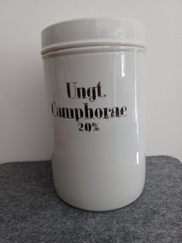 Altes apothekergefäß aus - altes,