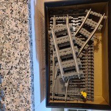 Lego Schienen 9 V, gebraucht:  23 Stck  Bogen,  13 Stck Gerade, +  1 Weiche