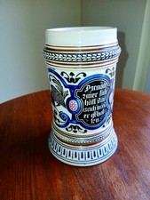 Bierkrug mit Trinkspruch