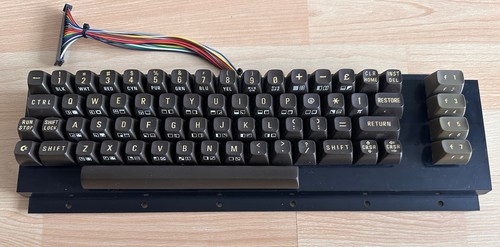 Commodore vic or c64 - ,