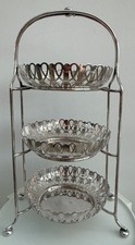 Antiker 3-stufiger versilberter Kuchenständer mit durchbohrten Körben Rattray von Dundee