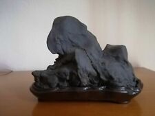 (BONSAI)SUISEKI AUS LIGURIEN MIT HANDGEARBEITETEN DAI