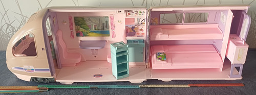 Barbie campingzug 2001 - barbie, ca.