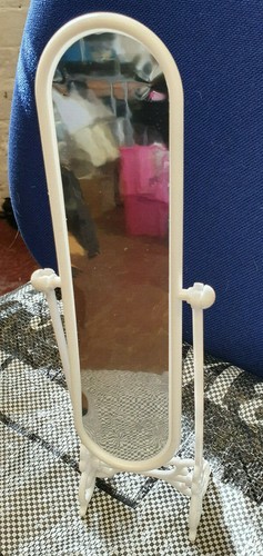 Weisse puppengrösse - weisse,