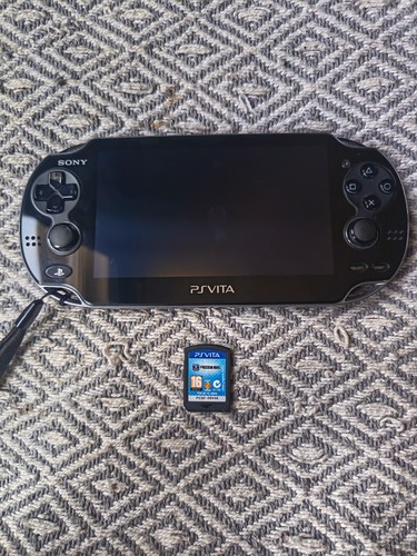 Sony vita pch 1004 pal - sony, 8gb