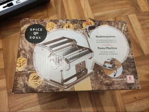 Pasta maschine nudelmaschine - pasta,