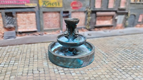 Brunnen aus alt bronze - brunnen, "alt-bronze"