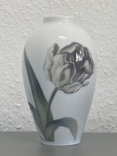 Kleine Vase mit Tulpenmotiv