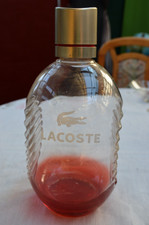 Schaufensterwerbung, Flacon, Lacoste Red Style (groß)