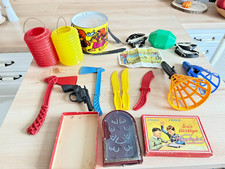 DDR Spielzeug -13 Teile-Lampions, Zugspiel, Trommel, Indianer-Cowboy, Fangspiel