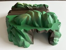 Berg mit Tunnel für die Holzeisenbahn (kompatibel mit Brio, Eichhorn etc.)