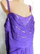 Abendkleid mit Raffungen /