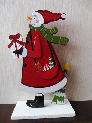 Weihnachtsmann mit geschenk - weihnachtsmann,