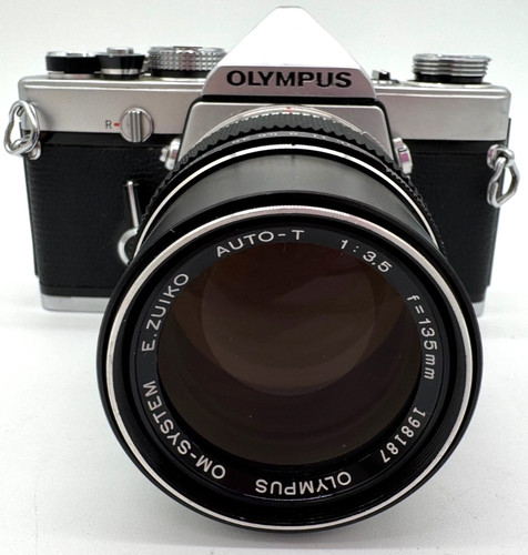 Olympus vintage slr - om-1, film