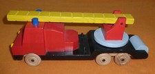 Feuerwehr Auto mit Drehleiter