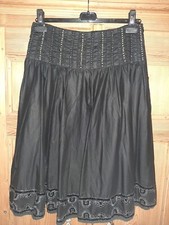 Edler Seidenrock aus schwarzer