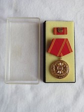 DDR - Orden mit Spange u. Etui