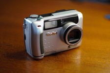 Rollei d 33 com Digital Camera 3,3 Megapixel Teildefekt