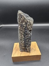 Pyrit auf Schungit Brasilen 245Gramm,13x3x2cm.