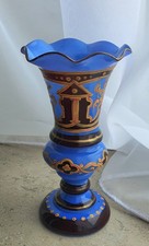  Antik Glaspokal .  Milchglas  blau, handbemalt, ca. 15cm hoch. 