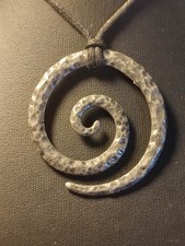 Wikinger Rune Spirale am Band Beidseitig geprägt in Silber Grau Mittelalter