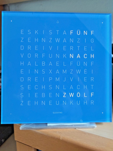 Qlocktwo touch wortuhr blau - touch,