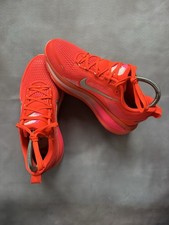 HM6804-600 Nike Vomero 18