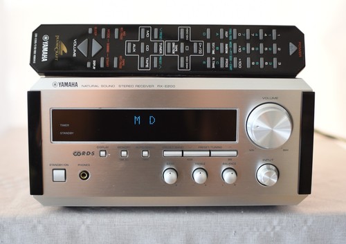 Yamaha e200 stereo receiver - stereo,