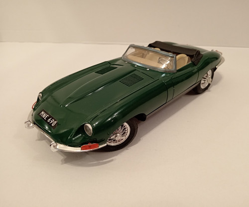 Polistil jaguar 2 - jaguar, litre