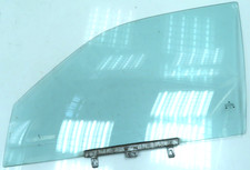 VW PASSAT 35i B3 / Variant SCHEIBE SEITENSCHEIBE FENSTER vorne links / blau M280