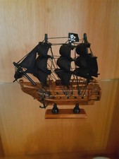 Piratenschiff Modell Holz
