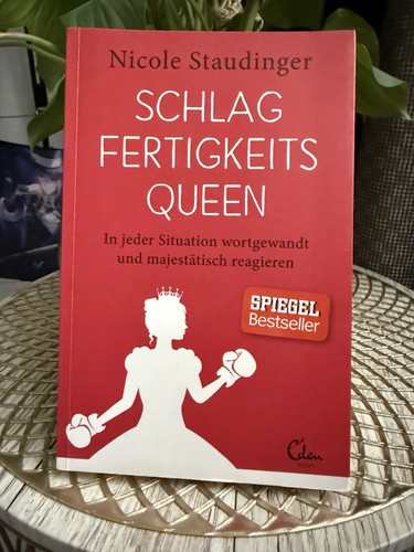 Schlagfertigkeits queen - schlagfertigkeits,