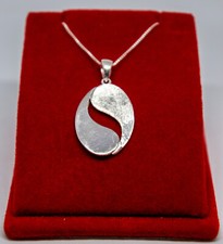 Raues Silber mit Stempel 925