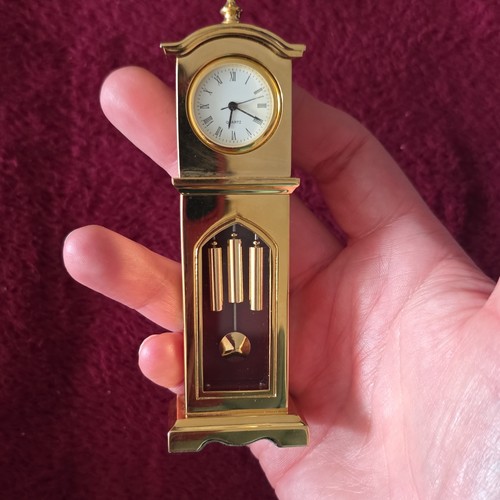 Goldfarbene tischuhr quarz - goldfarbene,