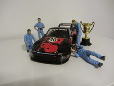 1:18 4x Mechaniker +Pokal für 1:18 Modelle ohne das Modellauto no.Autoart