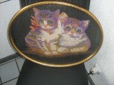 altes Ovales Katzenbild gestickt