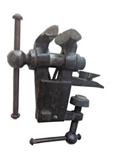 42626 alter antiker Schraubstock Amboß handgeschmiedet Bachenmaß 5,5cm 3kg