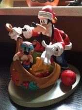 Disney Disneyland Paris Goofy Figur - Statue Goofy Weihnachten Weihnachtsfigur