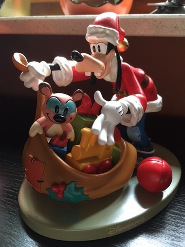 Disney disneyland paris - disney, goofy