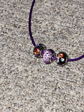 violette Kunstlederkette mit Perlen/Charms in bunt/violett/Strass