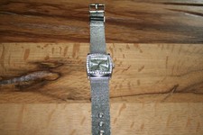 DAMENARMBANDUHR -SILBER  MIT  STEINEN - NEU OHNE KARTON - ARMBAND SILBER  -