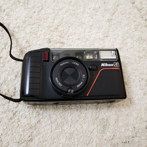 Nikon l35 af3 macro 35mm - macro,