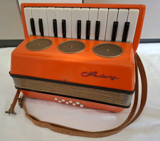 Vintage Ludwig Kinder Akkordeon / Ziehharmonika - Made in Germany -