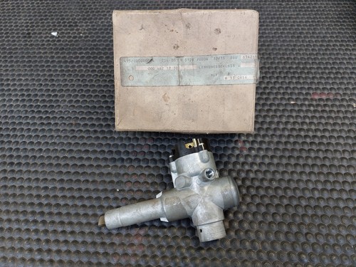 Mercedes w110 200d oem - w110,