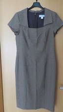 Kleid von Singh S Madan