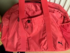 Puma lifestyle Sporttasche pink, mittlere Größe 