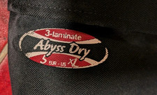 BEUCHAT ABYSS DRY Trockenanzug aus Trilaminat mit Kopfhaube