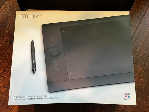 Wacom intuos pro pth 851 - wacom,