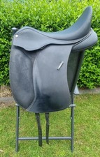 Wintec 500 Cair Dressursattel 17.5 Zoll 44 " grünes + gelbes Kopfeisen